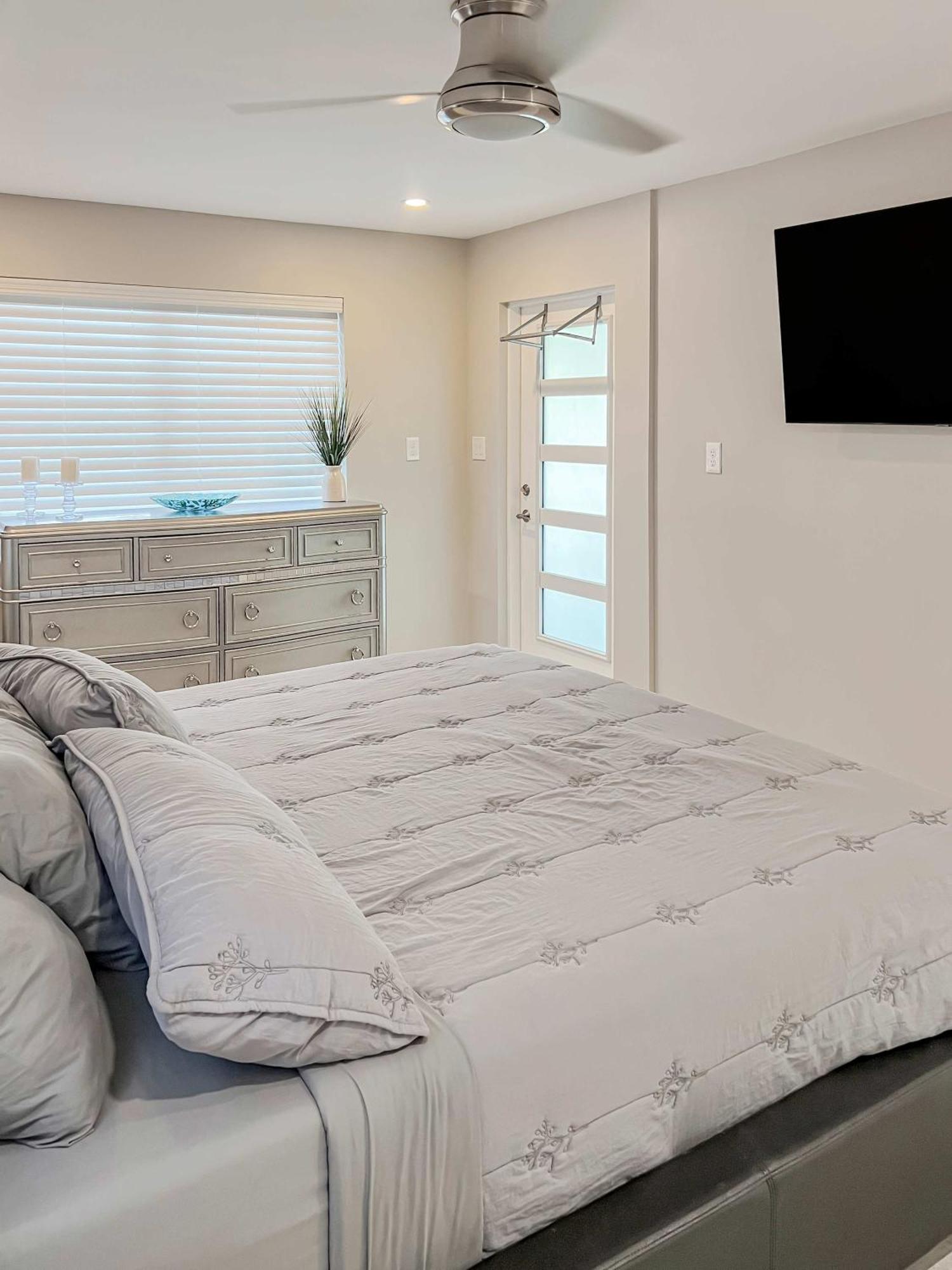 Villa Vaca Cut With 60' Dock 4Br-4Ba 2 Kitchens Marathon Exterior foto